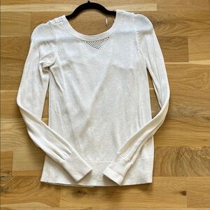Lululemon knit cross-cross back sweater in Cream size XS